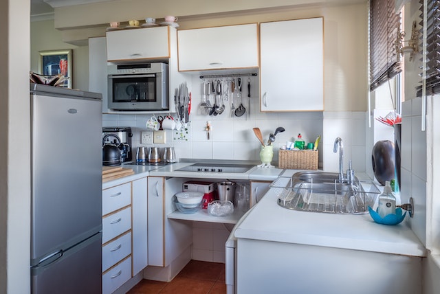 Comment faire pour gagner un espace de rangement dans une petite cuisine ?